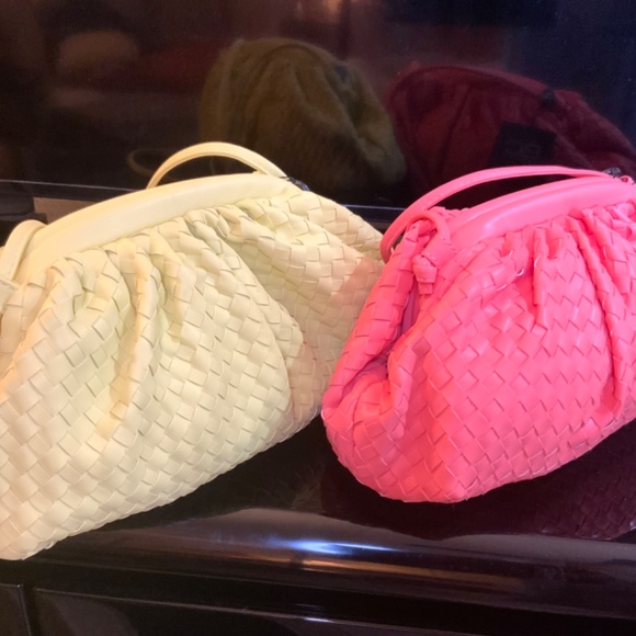 WOVEN CORAL POUCHY CLUTCH 🩷CLOSEOUT DEAL NWT 🩷 DESIGNER INSPIRED Vegan Leather - Picture 9 of 9